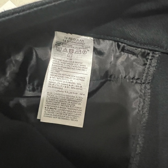 NWT Old Navy Women’s Pixie Pants - Picture 6 of 6